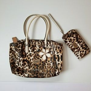 GUESS PURSE WITH MATCHING WALLET
